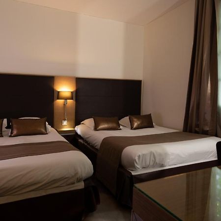 Hotel Restaurant Du Centre Et Du Lauragais كاستيلنوداري المظهر الخارجي الصورة